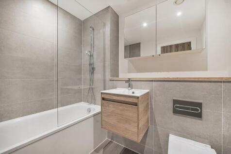 En-suite bathroom