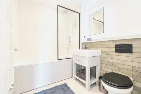 Main bathroom