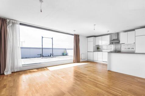 Living/kitchen area