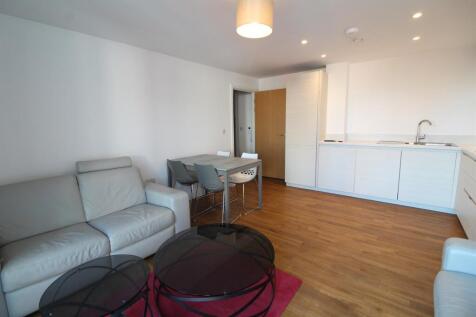 Lounge/ Kitchen 2