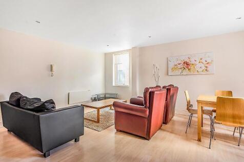 Living room 1b