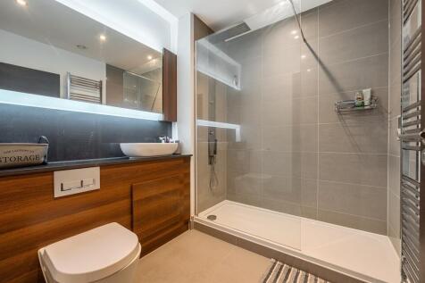 En-suite shower room