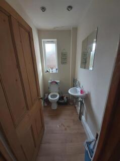 Toilet.jpg