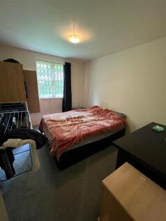 IPmainbedroom.jpg