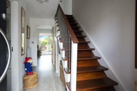 Entrance hall.jpg