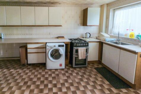 kitchen side.jpg