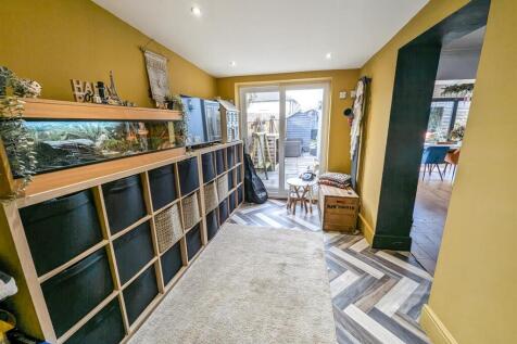 PXL_20250228_112541880.RAW-01.COVER - Copy.jpg
