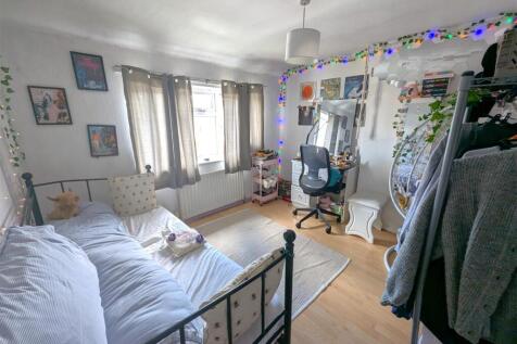 PXL_20250315_123313375.RAW-01.COVER.jpg