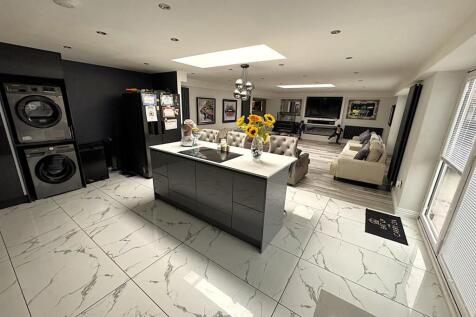 thumbnail_image1 (5).jpg