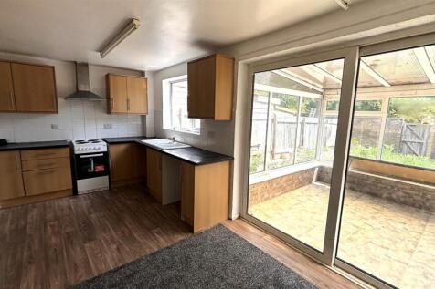 Kitchen 3.jpg