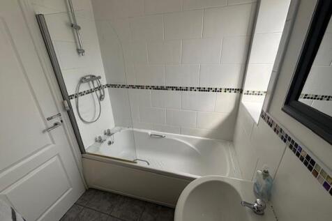 Compass bathroom 1.jpg