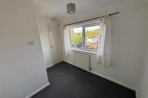 Bedroom 2.jpg