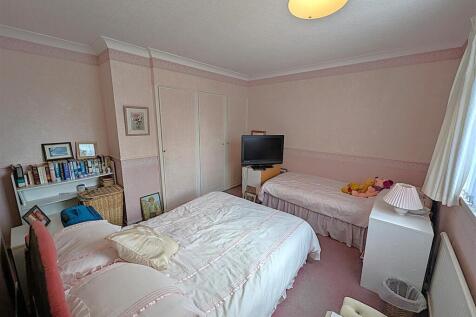PXL_20250611_135048457.RAW-01.COVER.jpg