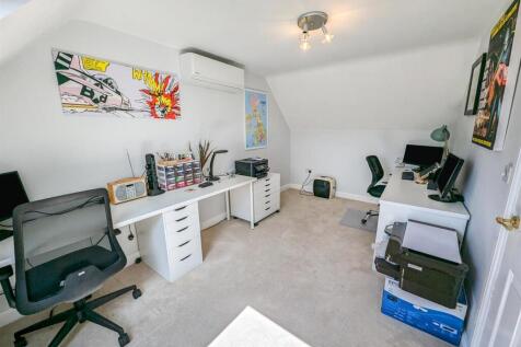 PXL_20250707_121147779.RAW-01.COVER.jpg