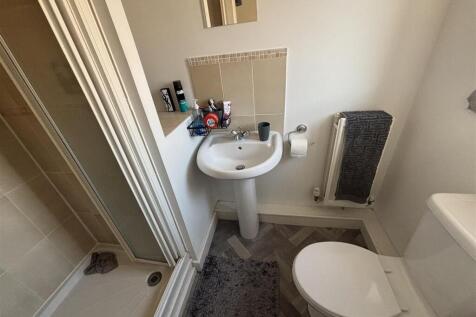 Melford En suite 1.jpg