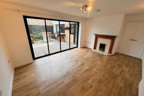 WhatsApp Image 2025-10-20 at 10.03.31_8fffd703.jpg