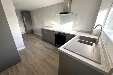 WhatsApp Image 2025-11-17 at 13.14.31 (1).jpeg