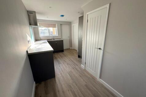 WhatsApp Image 2025-11-17 at 13.14.31 (2).jpeg