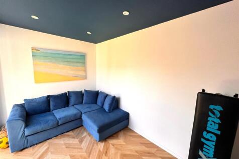 WhatsApp Image 2025-09-10 at 13.25.19_be4fab43.jpg