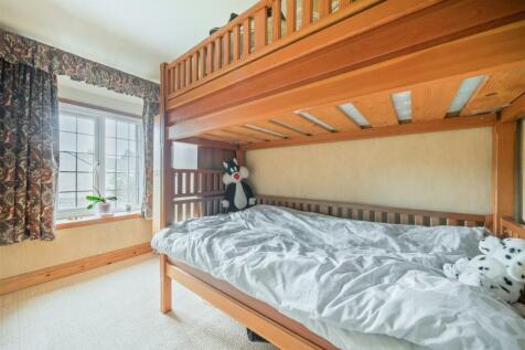 Wistaria Bed 3.jpg