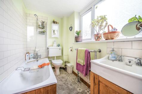 Clare St Bathroom.jpg