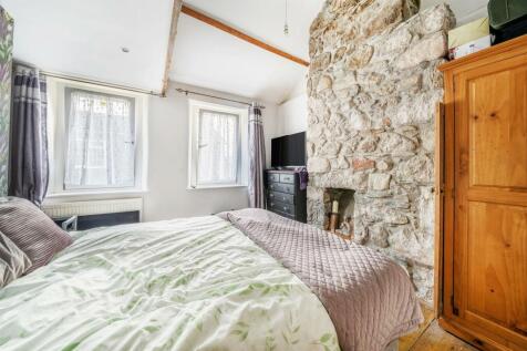 Clare St Bedroom...jpg