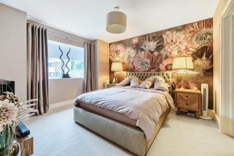 Ivy Glen Bed 1.jpg