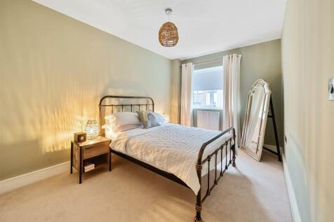 Ivy Glen Bed 3.jpg
