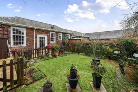 Lloyd Lodge Private Garden.jpg