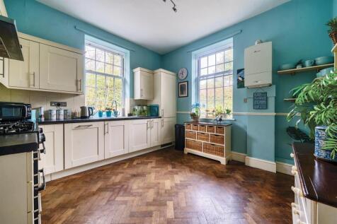 Lloyd Lodge Kitchen..jpg