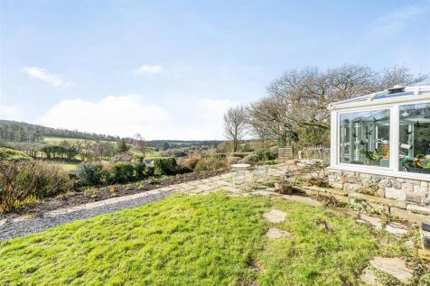 High Torr N Rear Garden.jpg
