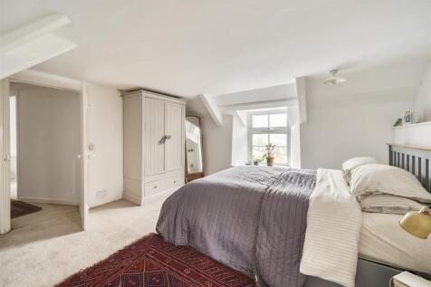 High Torr Bed 1..jpg