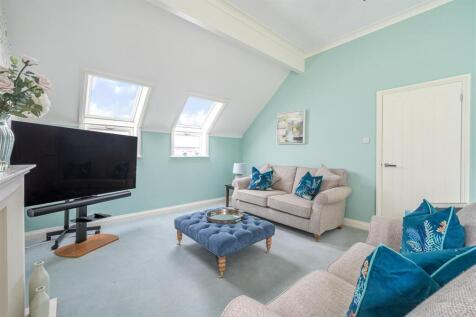 Oaktree Sitting Room. 25.jpg