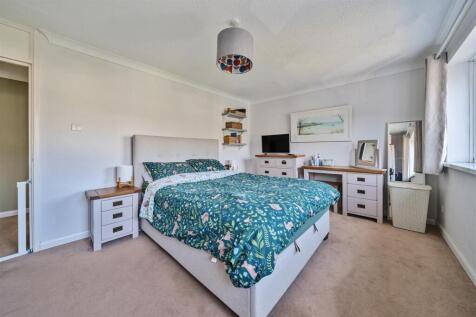 Baronsfs Bed 1..jpg
