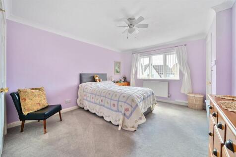 GW25 Bed 1..jpg