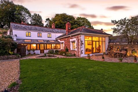 Ludd House Twilight 4.jpg