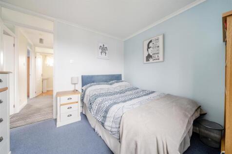 Savery Bed 3.jpg