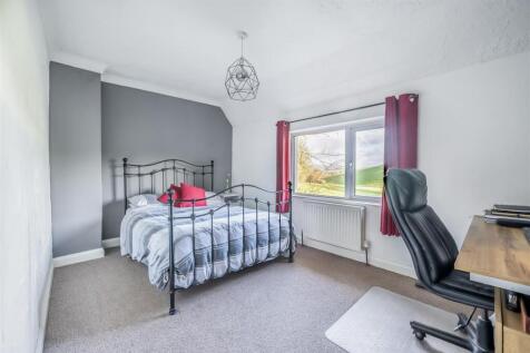 Tor House Bed 3.jpg