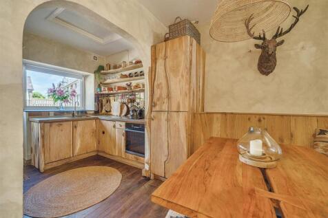 Hayloft Kitchen Dining.jpg