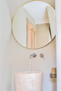 Hayloft Bathroom..jpg