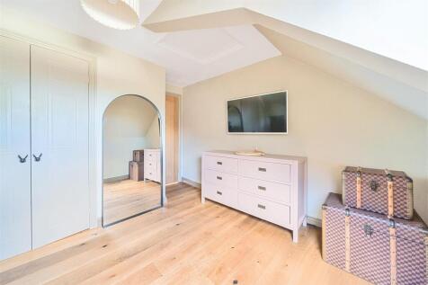 Hayloft Bed 2.jpg