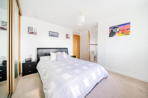 Savery Bed 1.jpg