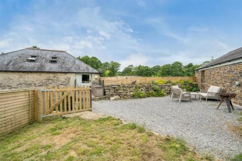 Earlscombe Garden Terrace..jpg