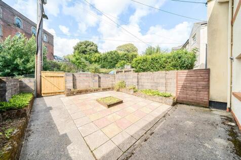 Mill Meadow Courtyard..jpg