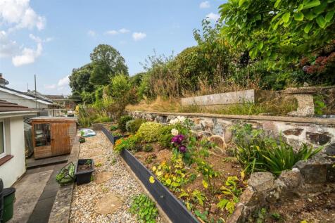 Crescent Gdns Garden 1.jpg