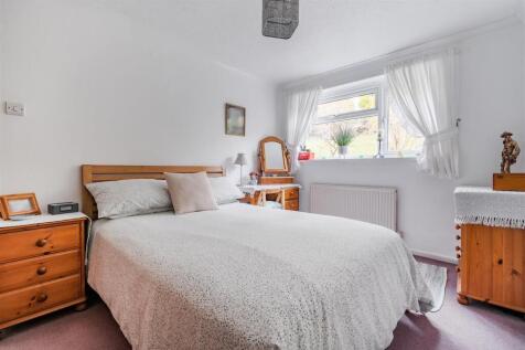 Henlake Bed 1..jpg