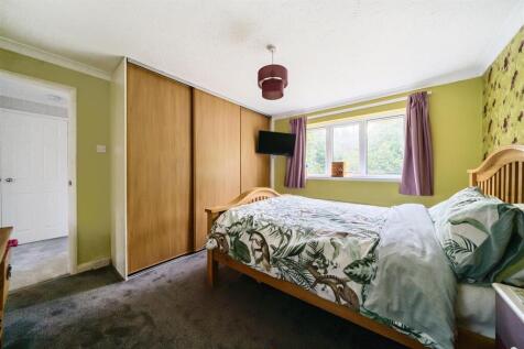 Cole Lane Bed 1.jpg