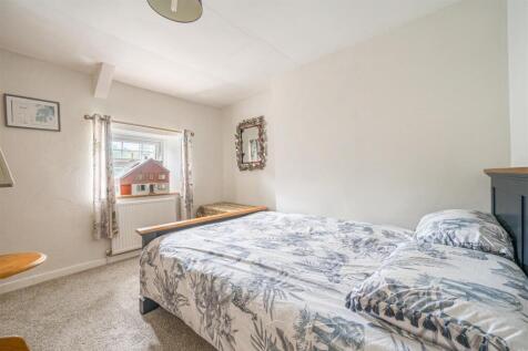 Western Cottage Bed 3.jpg