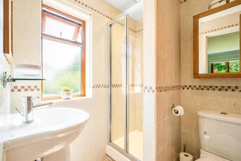 Cole Ensuite.jpg