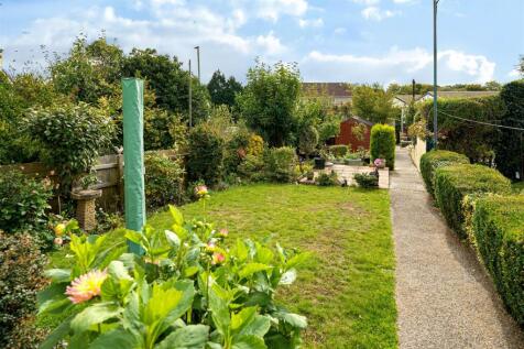 New Park Rd Gardn &amp; Path..jpg